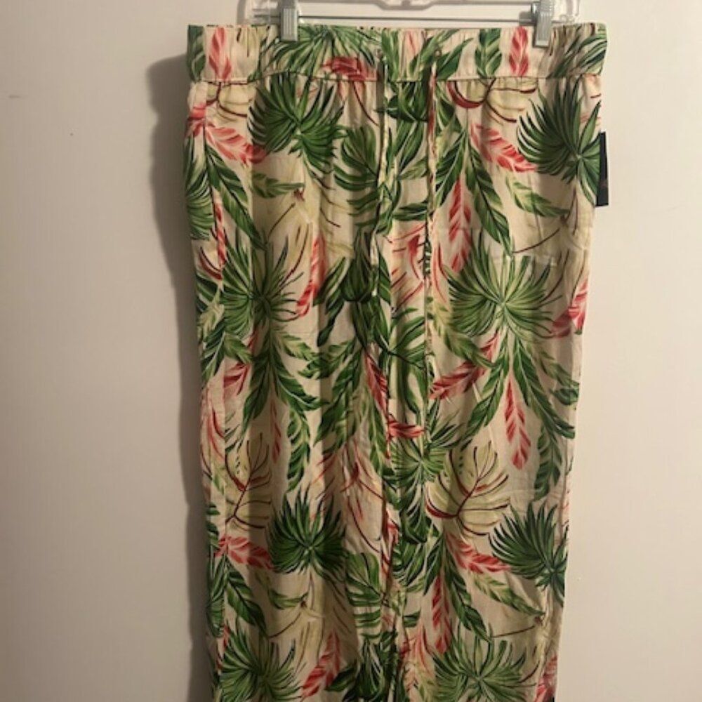 Helium London Green/Pink/White Floral drawstring crop pants, size 2X